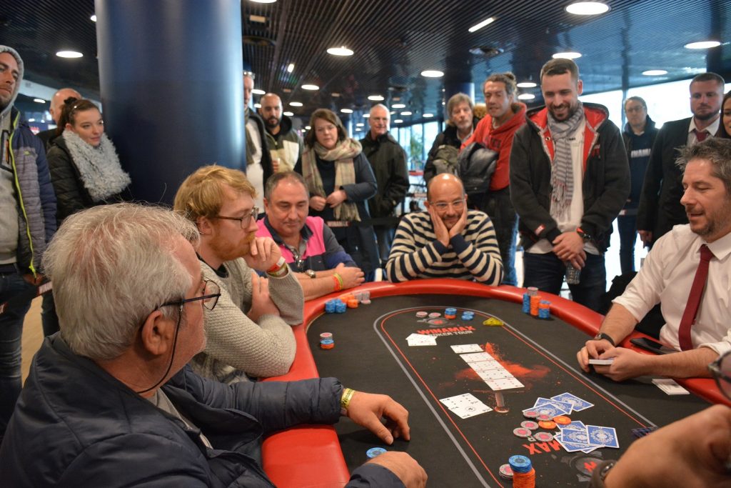 descubre la magia del freeroll de poker winamax